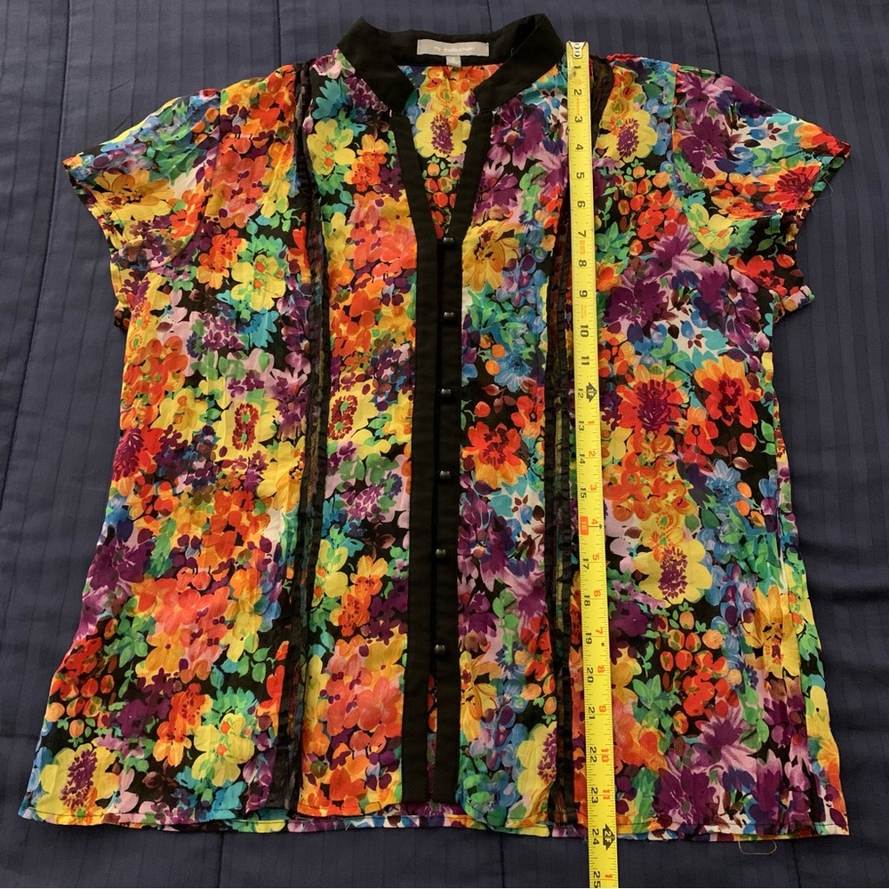 NY Collection Rainbow Floral Top Size Small - Picture 6 of 7